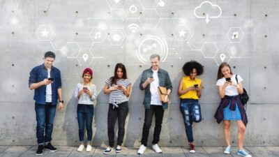 Digital Social Communication